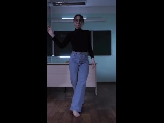 girls jeans dance